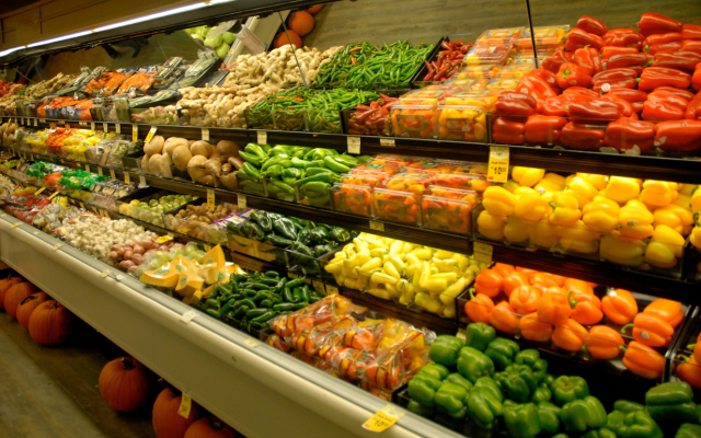 Image of vegetables at grocery store
